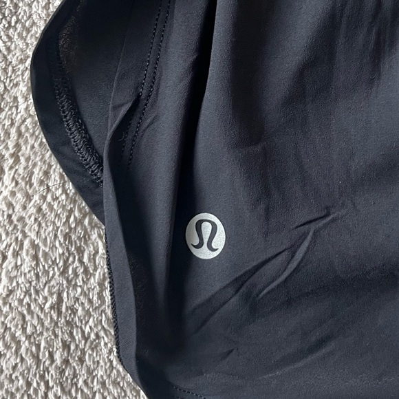 Lululemon Delicate Day Tank Black Lace Back Yoga Barre Workout Top Size 4 - Picture 6 of 6